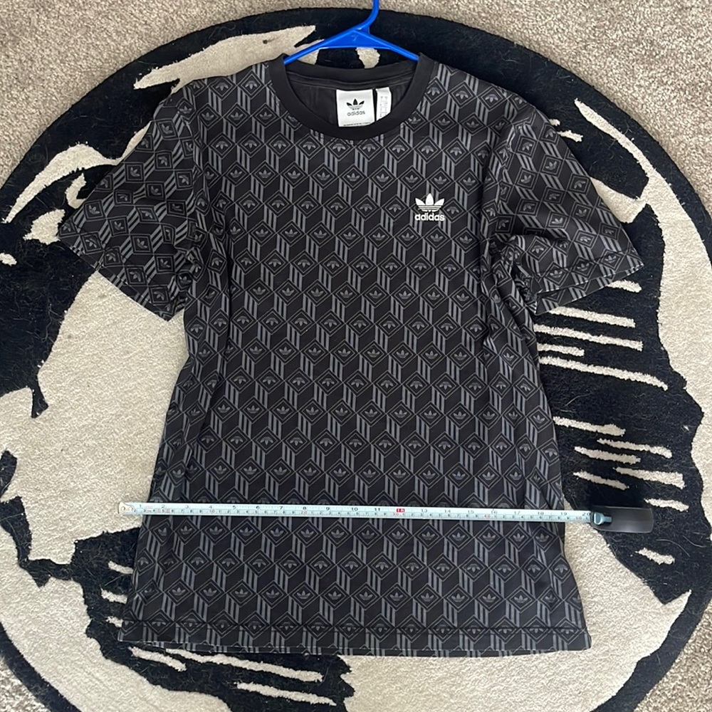 Adidas soccer tee🔥